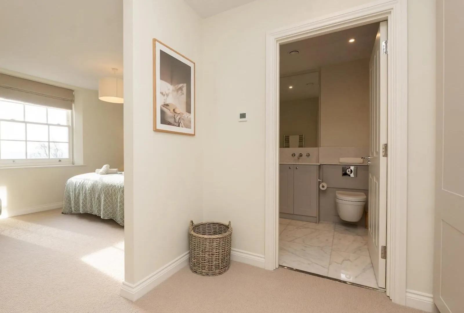 Pass The Keys Apartment With Stunning Views And Free Parking Бат Великобритания
