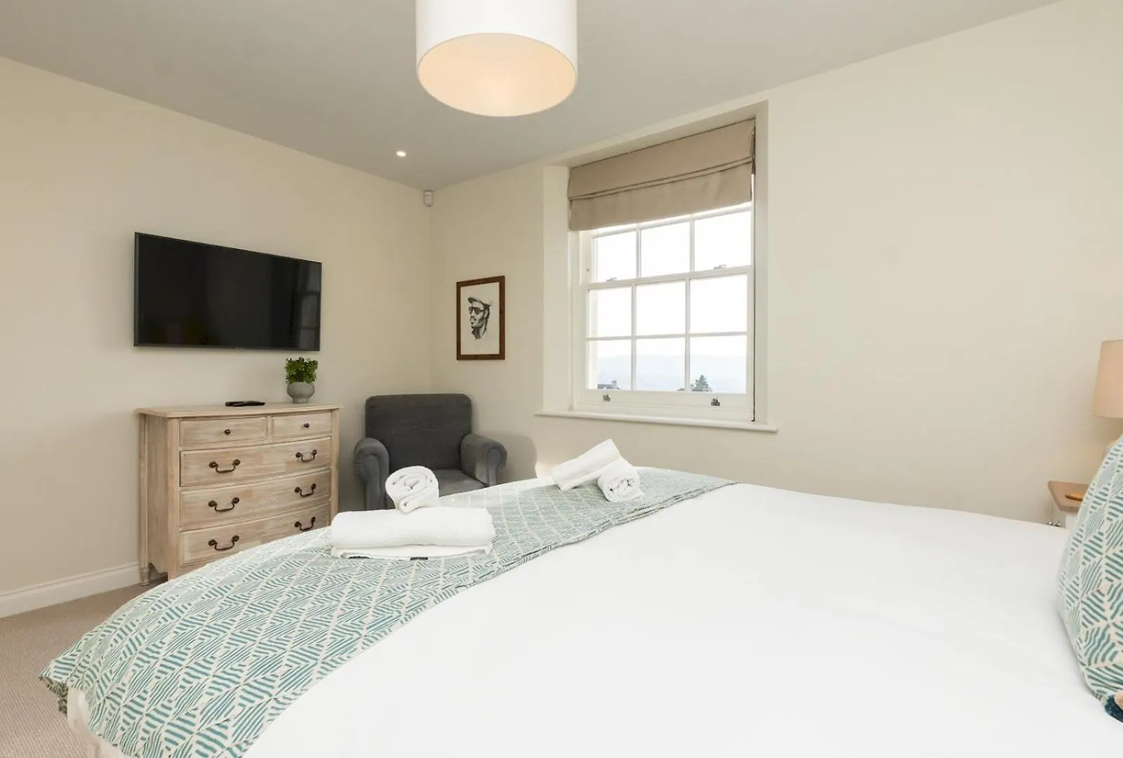 Pass The Keys Apartment With Stunning Views And Free Parking Бат